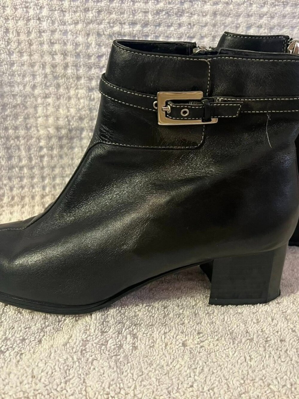 🐻Size 8M - Apostrophe - Black Heeled Ankle Boots